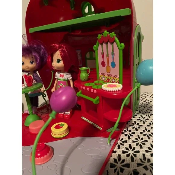 2015 Strawberry Shortcake Berry Happy Home - Picture 5 of 5